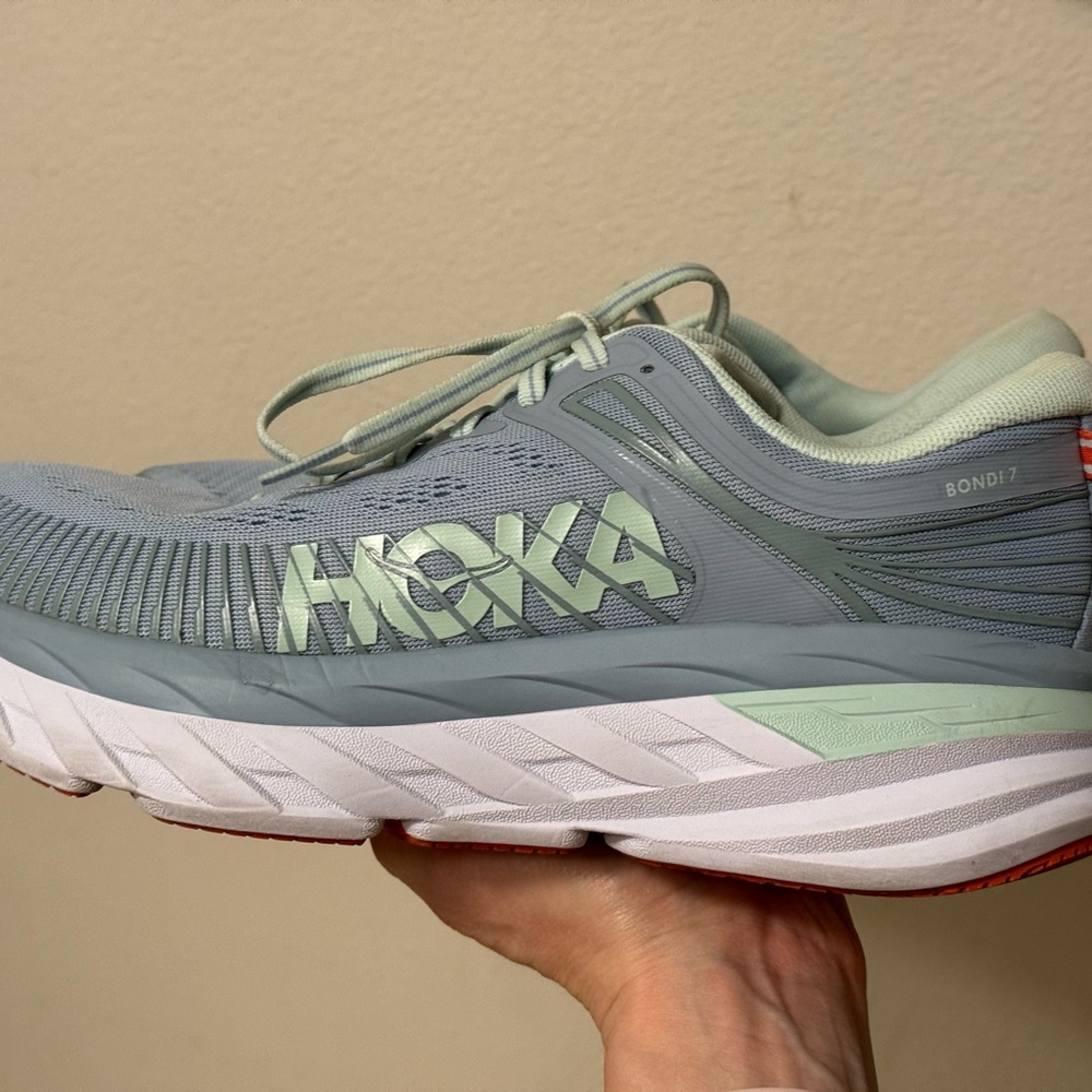 Women’s Hoka Bondi 7 everyday running shoe- Blue